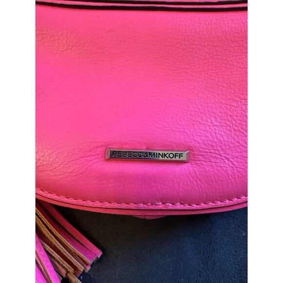 Rebecca Minkoff Mini Suki crossbody bag in a vibrant pink leather - Picture 6 of 11